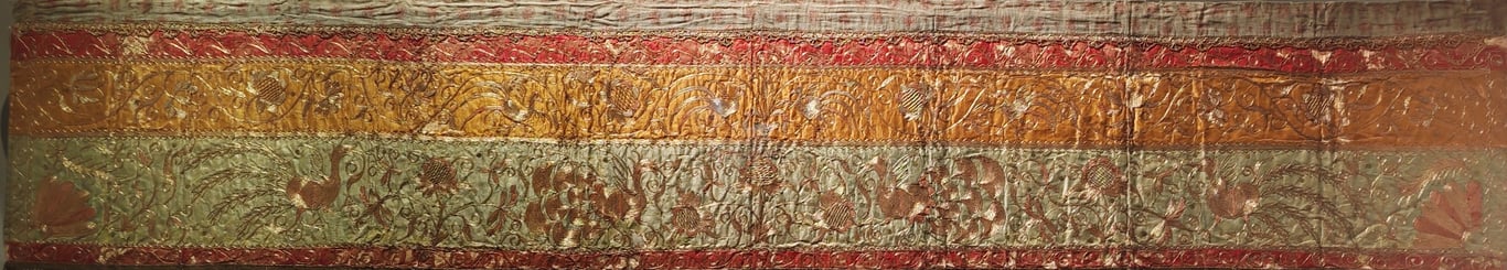 Late 19th to Early 20th Century Rare Peranakan Long Wedding Bed Valance Embroidered with Flowers Pheasants Peacocks and Phoenixes (Framed with Glass) 19至20世纪稀有长侨生华人婚创帷幔花卉雉鸡孔雀纹刺绣(有玻璃框)