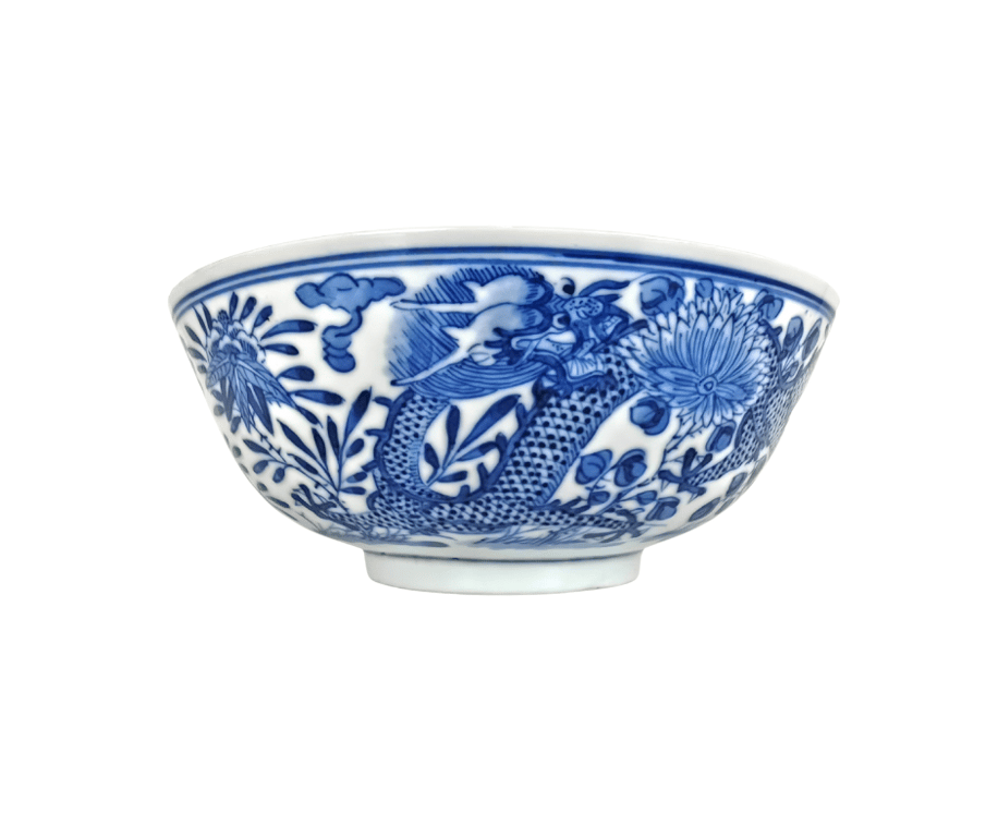 清代 青花龙穿花纹碗  Qing Dynasty Blue and White Dragon Flower Motifs Bowl