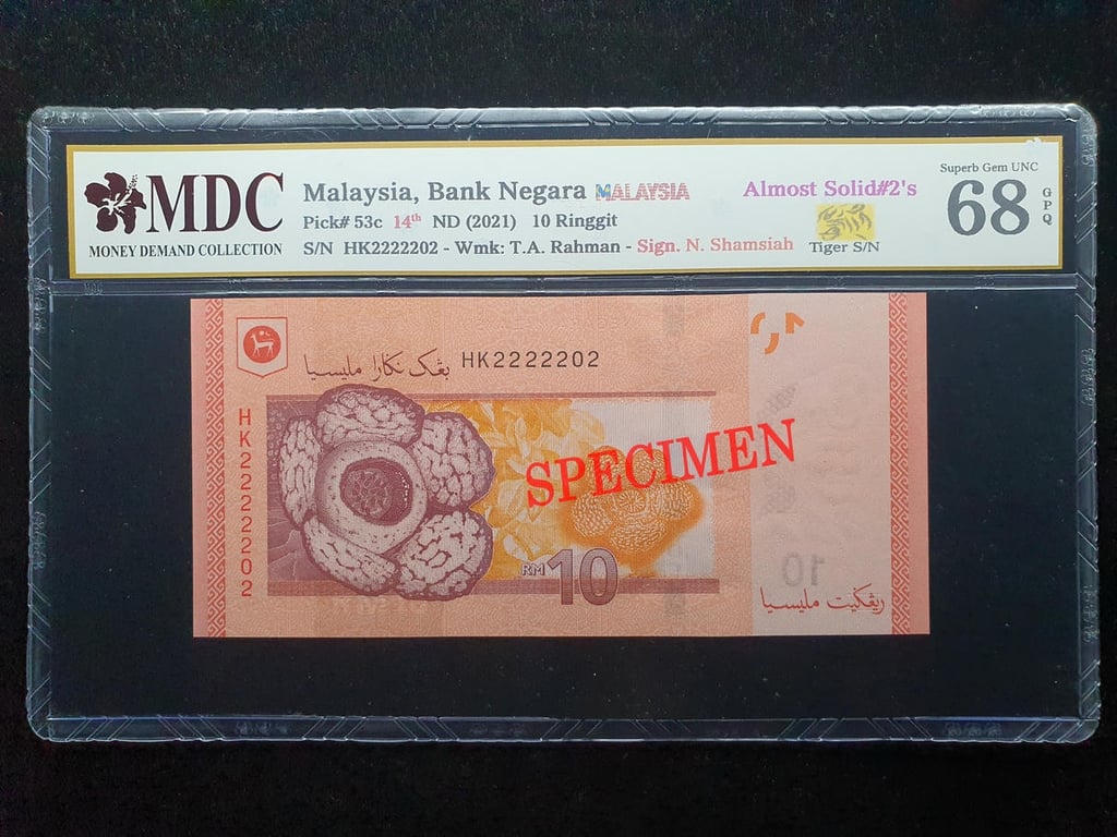 Malaysia，10 Ringgit，2021，HK2222202，Sign.N.Shamsiah，MDC 68GPQ，Almost Solid #2's，1 Qty 