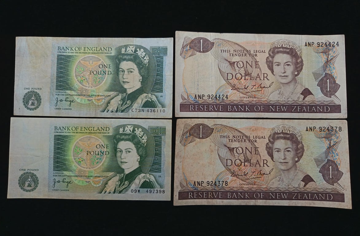 England，1978-1984，1 Pound ,2pcs & 1 Dollar 2pcs，C73N 436110, 09W 497398 ,ANP924424 ,ANP 924378，VF，1 Qty 