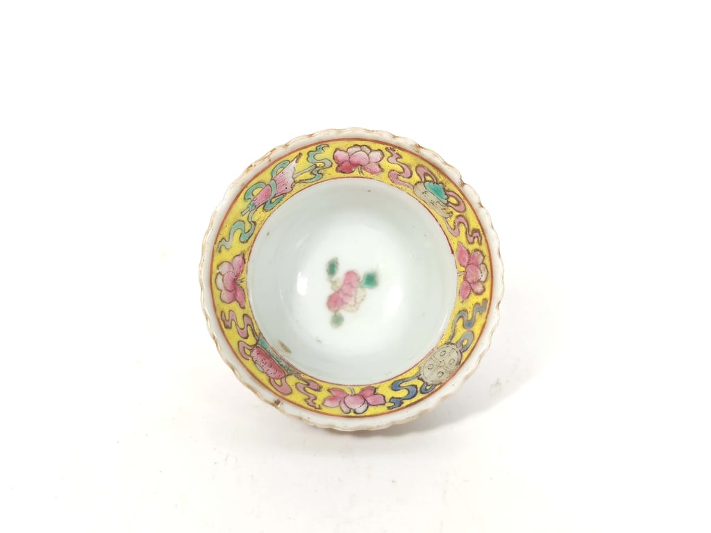 ⭐ Late Qing Dynasty Extremely Rare Famille Rose Pink Ground Yellow Border Peony Butterfly Buddhist Emblems Nyonya Tea Cups晚清 极度稀有粉彩粉地黄地沿边牡丹蝴蝶八宝娘惹茶杯, Qty - 2
