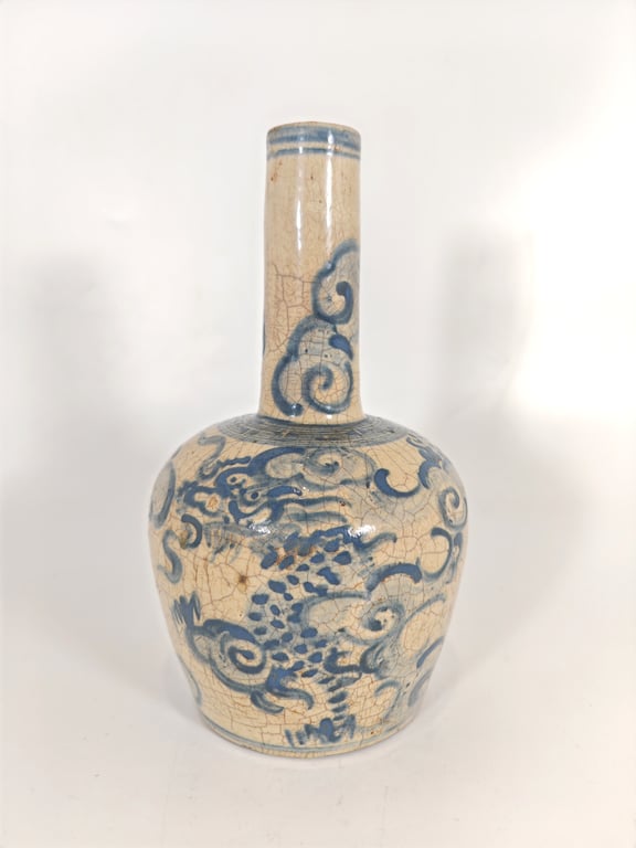 19th Century Blue and White Cracker Glaze Dragon Cloud Vase 19世纪 青花冰裂纹穿墙龙棒槌瓶, Qty - 1