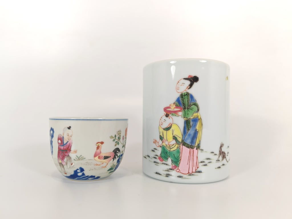 粉彩鸡缸杯 与 仕女婴儿图笔筒 Famille Rose Rooster Flowers Cup and Lady and Children at Play Brush Pot, Qty - 2