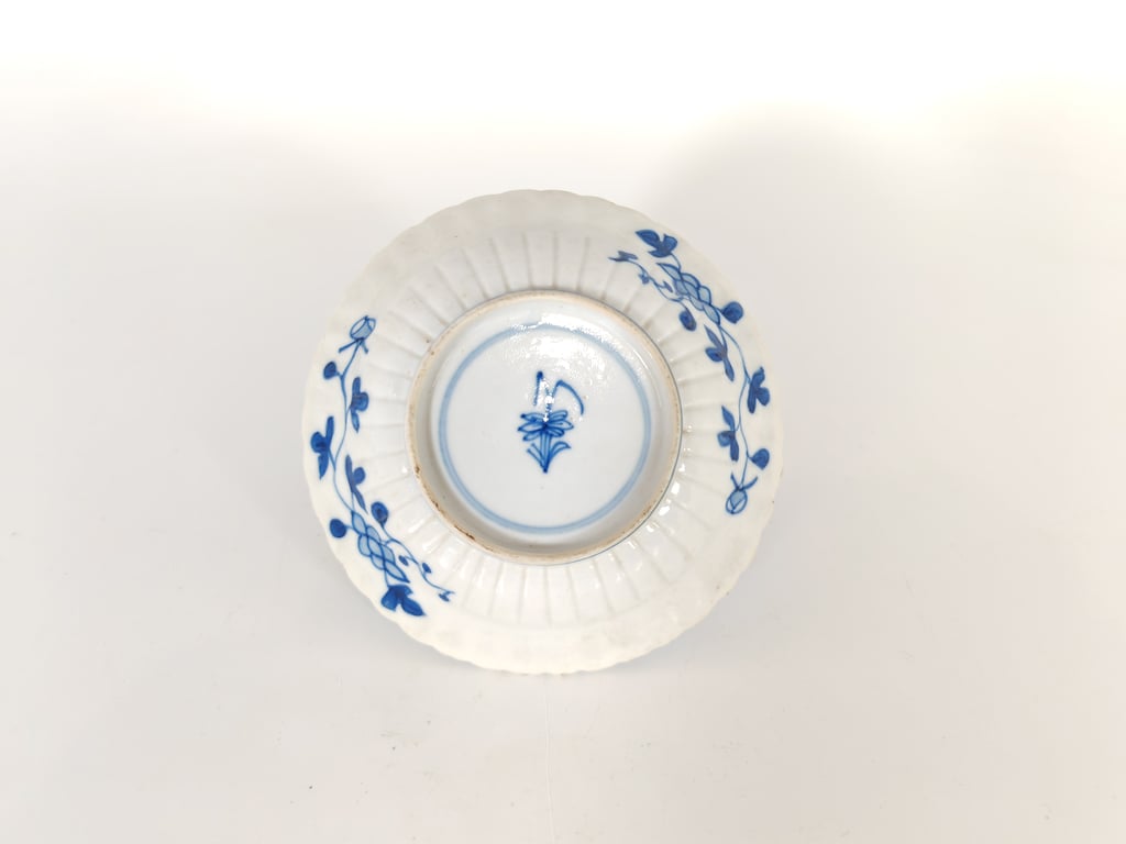 Late Qing Dynasty Blue and White Lingzhi Plates 晚清 青 花灵芝盘, Qty - 3