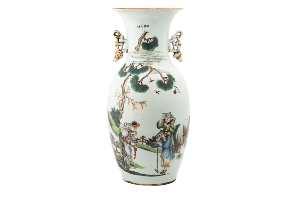 民国 粉彩人物纹双耳瓶 Republic FencaiHuman Figure Two-Ear Vase