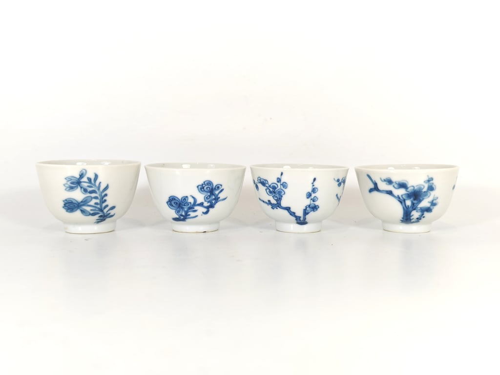 Qing Dynasty Kangxi Blue and White Plum Blossom Chrysanthemum Tea Cups 清康熙 青花梅花菊花茶杯