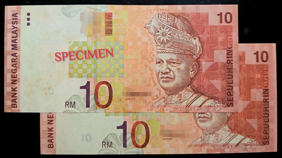 Malaysia 10th Series Replacement Rm10 ZA1190881 ( AU - foxing ) & BZ3000001 ( UNC )