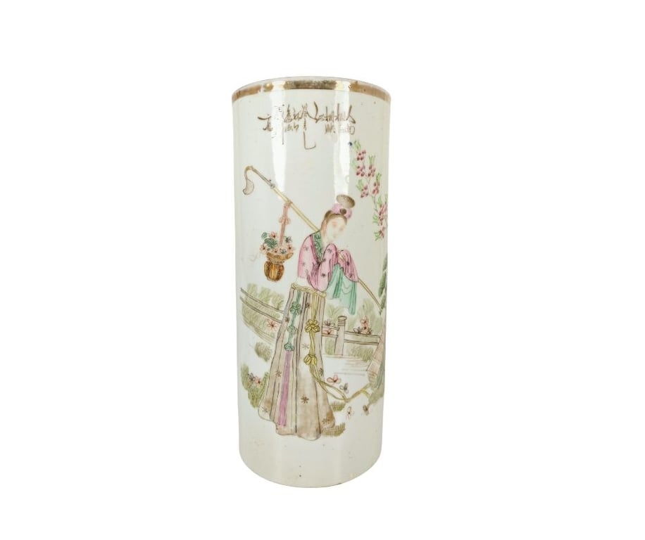 民国 白地粉彩仕女纹诗句帽筒 Republic White Ground Famille Rose Lady Poem Hat Stand