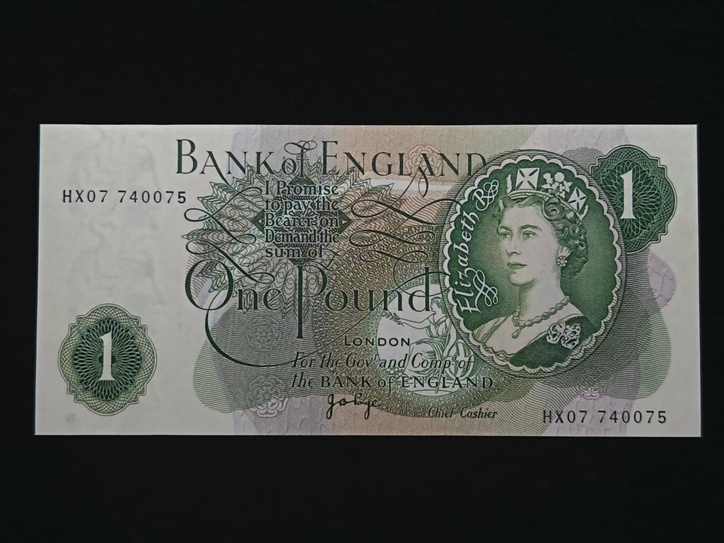 England，1960-70，1 Pound，HX 07 740075，AUNC，1 Qty 