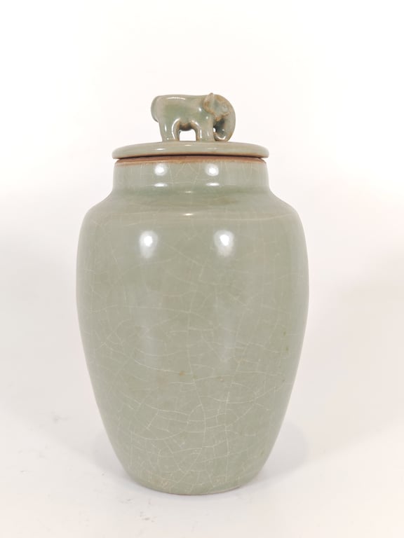 明代 龙泉象形盖罐 Ming Dynasty Longquan Elephant-Shape Cover Jar, Qty-1