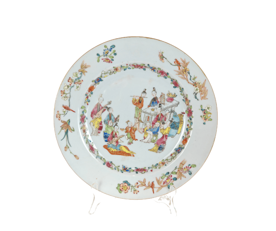 ⭐ 清乾隆 粉彩仕女婴戏纹碟 Qing Dynasty Qianlong Fencai Lady and Infant Motifs Plate, Qty-1