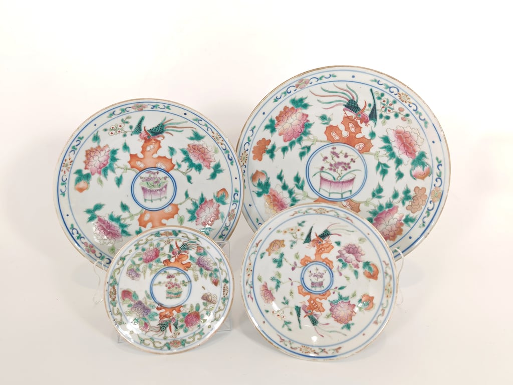 Late Qing Dynasty White Ground Kakiemon-Style Pheasants Peonies Plates
晚清 白地柿右卫门雉鸡牡丹盘, Qty-4