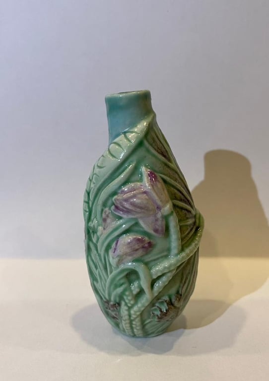 Antique Enameled and Molded Porcelain Lotus-Form Snuff Bottle (Without Cover)