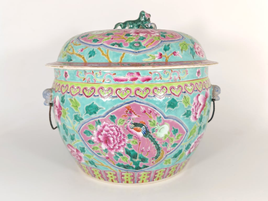 ⭐ Early Republic Rare Green Ground Phoenix Peony Giant Kamcheng民国早期 稀有绿地凤凰牡丹巨型盖罐, Qty - 1