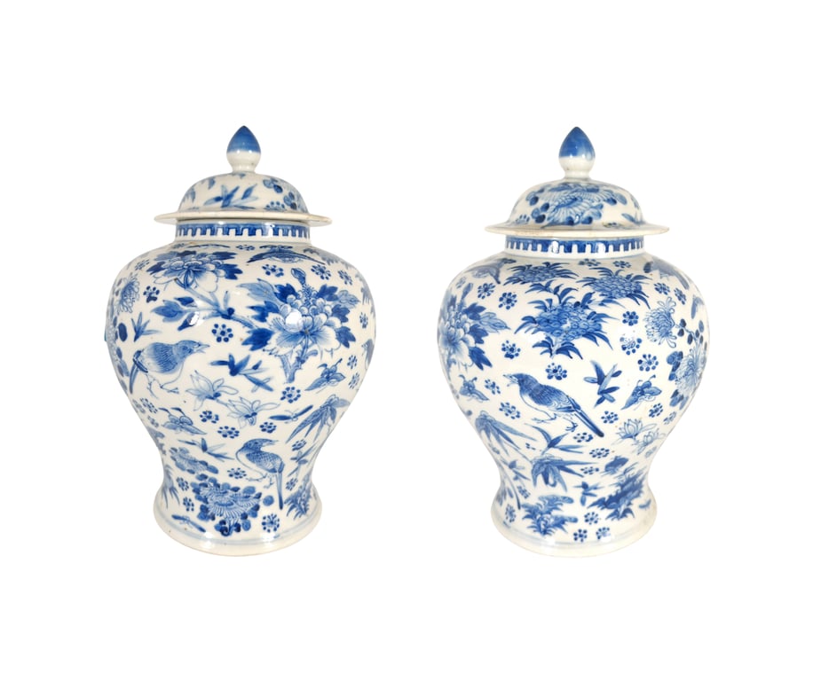 Late Qing Dynasty A Pair of Blue and White Magpie Butterfly Four Seasons Flowers General Vases with Covers 晚清 一对青花喜鹊蝴蝶四季花卉有盖将军罐, Qty - 2