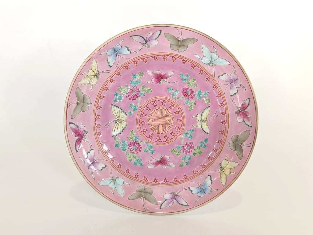 ⭐ Late Qing Dynasty Extremely Unusual Pink Ground Butterfly Series Plate 晚清 极度非凡的粉红地彩色蝴蝶系列盘. Qty-1