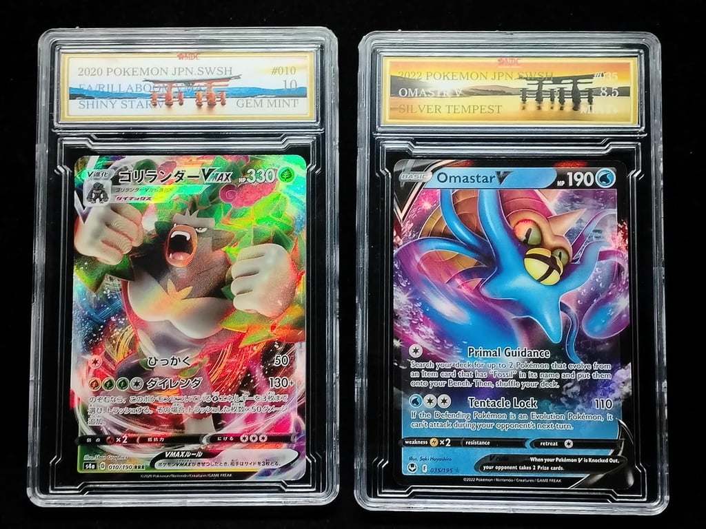 2pcs Lot : Pokemon. 2020 / 2022 | FA/Rillaboom Vmax / Omasir V | MDC 10 Gem Mint / 8.5 Mint+ | 010/190 RRR & 035/195★