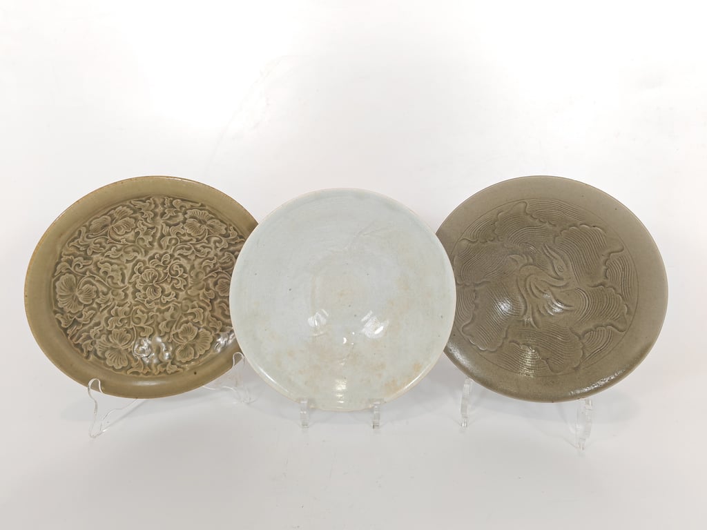 Song Dynasty Carved Flower Yaozhou Kiln and Celadon White Bowls 宋代 刻花耀州窑与青白瓷碗, Qty-3