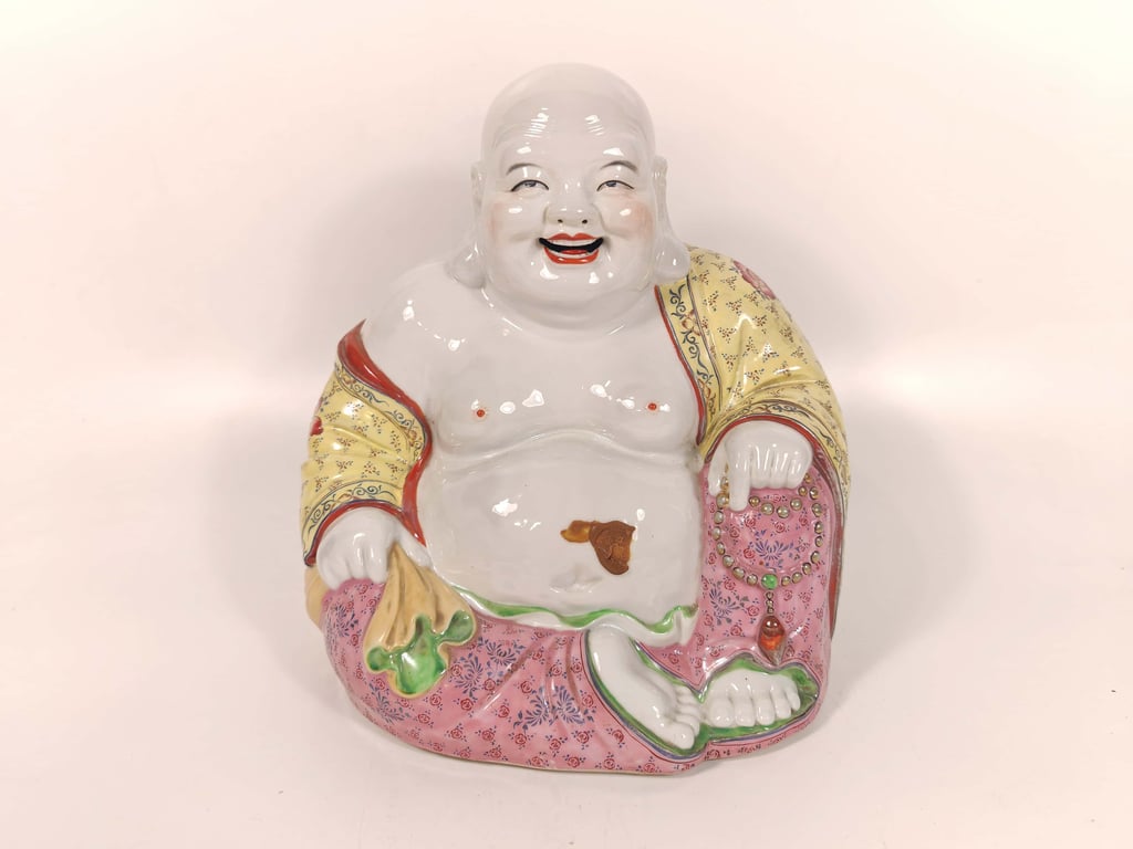 1960s Famille Rose Laughing Buddha
创汇期 粉彩弥勒佛