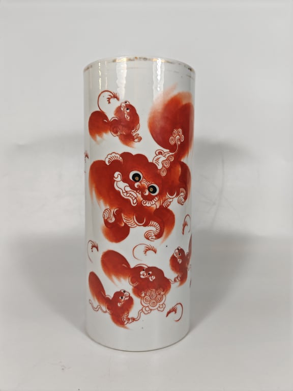 Red Auspicious Lions Hat Stand