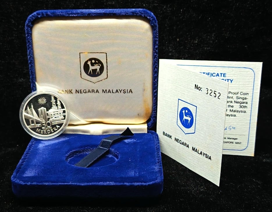 KM#44. Malaysia. 10 Ringgit. 1987. No.3252. Silver 0.500 - 10.82g. 30th Anniversary of Independence. Proof Coin. with box foxing