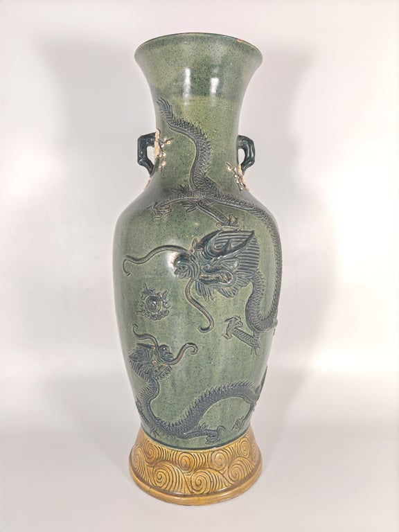 Qing Dynasty Guangxu Green Glaze Plum Blossom Double-Dragon Chasing the Sun Large Vase 清光绪 绿釉梅花双龙追日大型赏瓶, Qty - 1