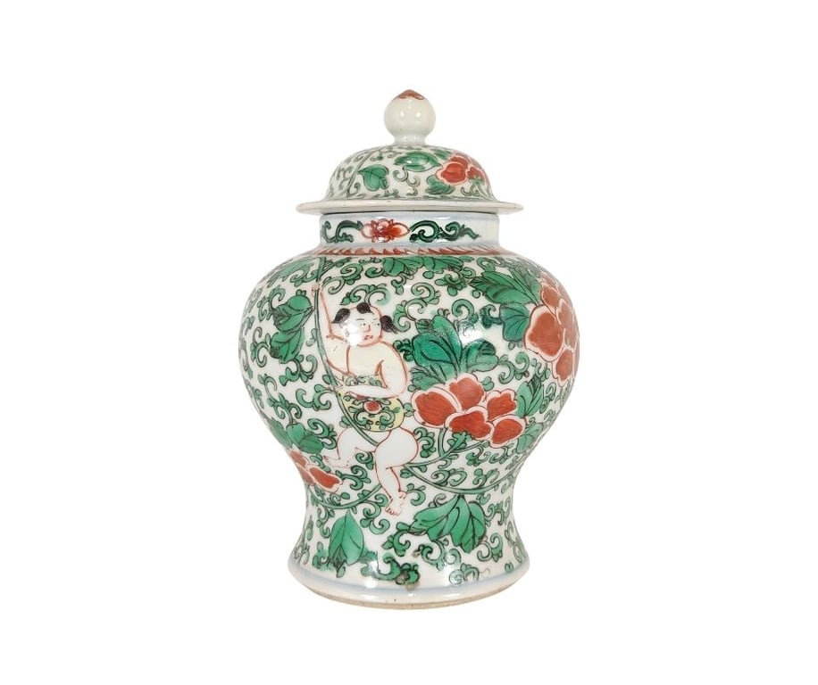 清康熙 五彩童子花卉将军罐 Qing Dynasty Kangxi Wucai Child Flowers Covered Jar