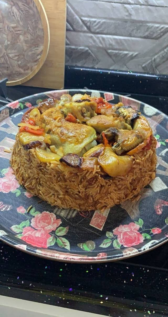 كل ما هو جديد واكل بيت طيب ونظيف نتواصل معكم على اكلات ام ياسر للحجز والاستفسار ***********ويوجد خدمة توصيل المدائن
