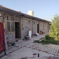 بيت للبيع  المساحه البناء ٢٢٠ متر  مجموع الكاع ٤٤٥ متر في بغداد العبيد...