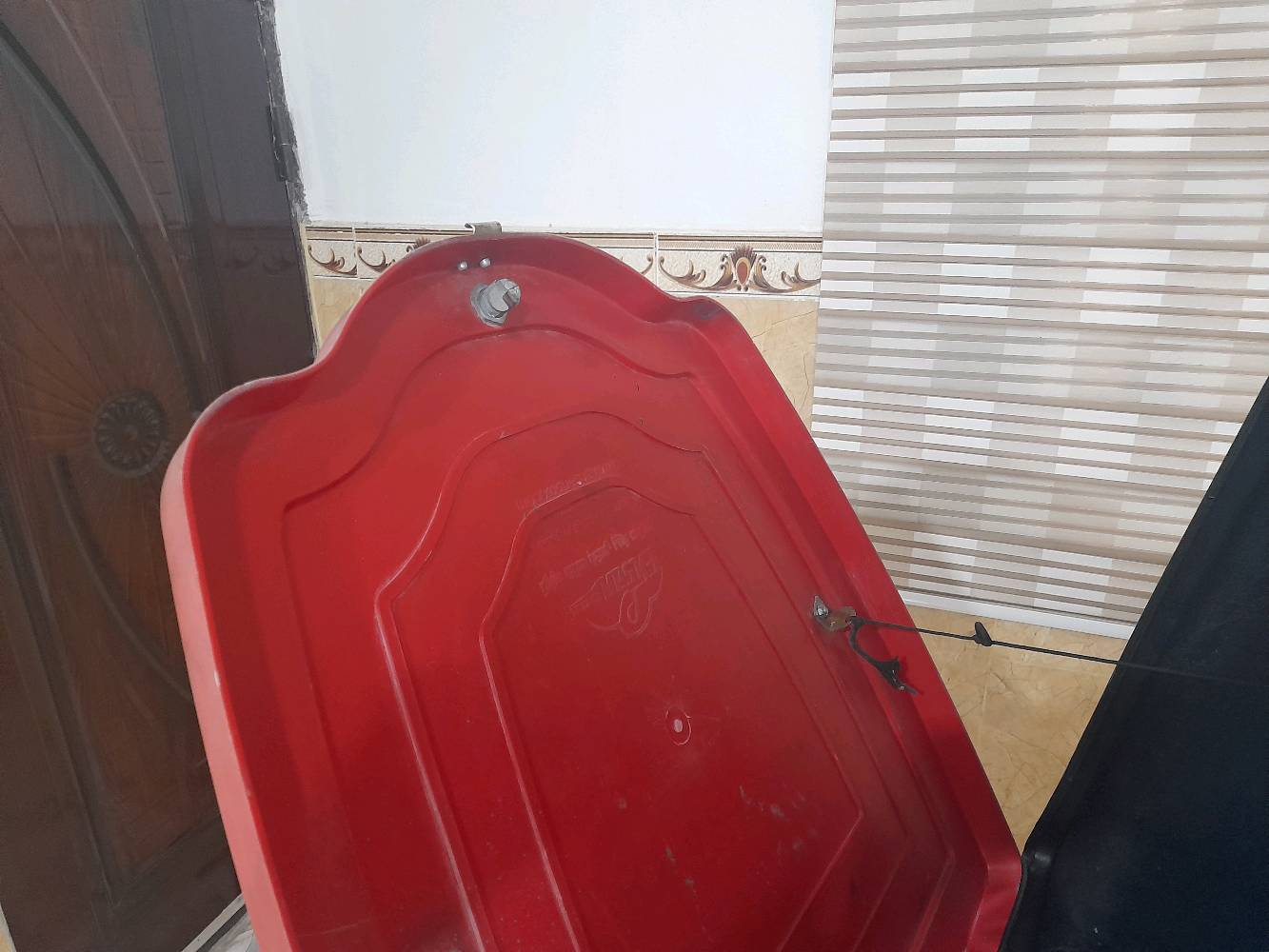 صندوق دلفري للدراجه
صندوگ نضيف حجم كبير لاصحاب التوصيل او للتخزين 
محكم الاغلاق مع مكان قفل
السعر 35 الف وبي مجال
مع الراسطه للتثبيت 5 الاف 
للتواصل خاص او عبر الواتساب وانه بخدمتكم