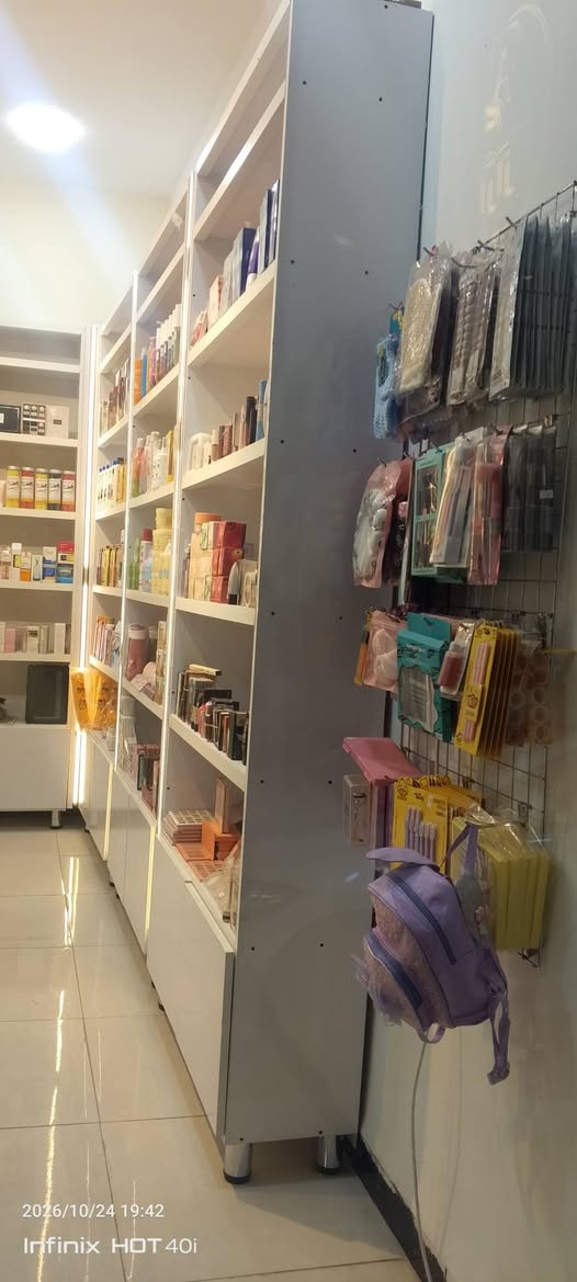 محل كوزمتك • مكتمل • مجاور مكتبة التاج