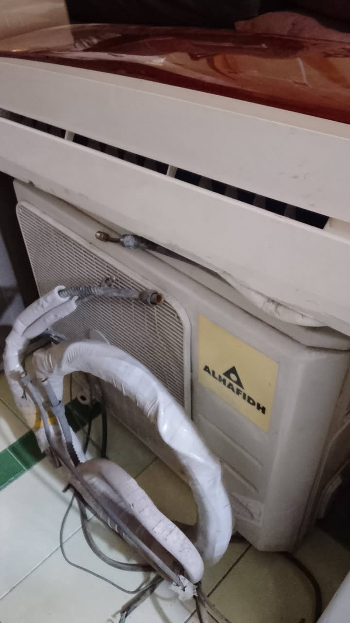 للبيع مكانهه بغداد الجديده هاتف *********** الحافظ 2طن سبلت كلش نظيف جدا الحافظ
