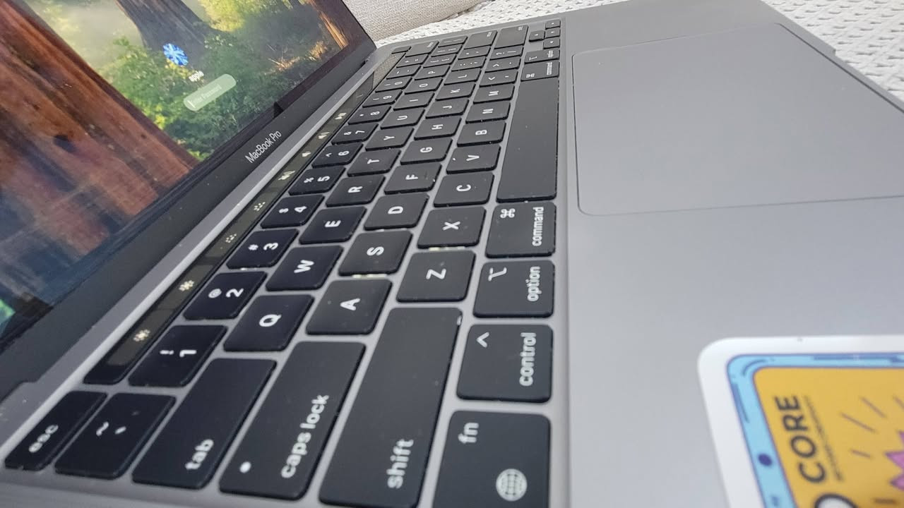 Macbook pro 13 inch m2
للبيع

‏MacBook Pro 13-inch, M2

CPU: Apple M2 chip

Ram: 8 GB 

Cycle count: 150

Touch bar 

Touch ID

السعر :  ١،٠٠٠،٠٠٠

يوجد توصيل

*********** واتساب
