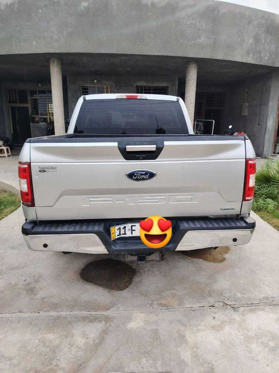 لللبيع. او مراوس   Ford F-150
مديل 2018
حادث جاملغ خلفي ونص الباب الخلفي 
الفئة: XLT 

المحرك:سلندر . V6

الوقود: بنزين

الدفع: 4×2 خلفي (RWD)

الگير: أوتوماتيك 10 سرعات

باب طويل بدي قصير المرقوب 

الفرامل: ABS.

نظام الثبات

اربع انظما قياده

ايكو. طرق وعره.  سبورت

رادار امامي. حساسات خلفيه وكامره 

شاشه اندرويد

اطفاء ذاتي 

تدفئه كشنات

كراسي  تحكم كهرباء 

مرايات جانبيه مانع ضباب

شاشه تعرض الاعطال  

بعد  بيها هواي موصفات  

مكاني بغداد ورقم بغداد 

للأستفسار اكثر ومعرفه السعر انتصل ‏:‏‪***********‬‏
