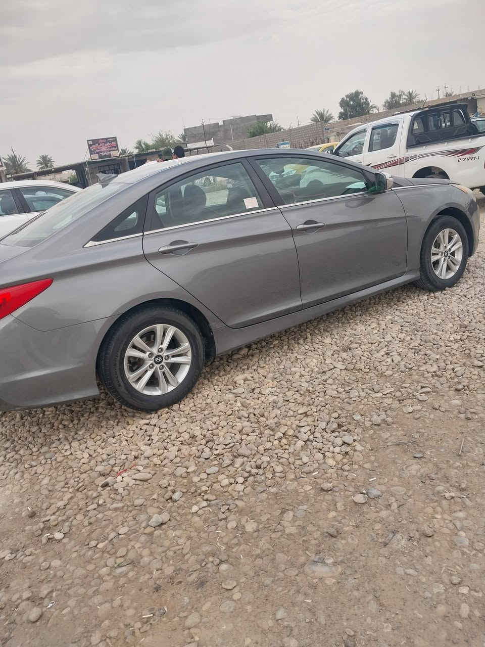 سوناتا موديل ١٤ وارد امريكي ظررها بسيط بس صبغ سيارة جاهزة وجديدة مكينة ٢٤٠٠ للبيع اومراوس رقم ديالى تحكم ستيرن اشاير بالمري مانع نزلاق كامرة خلفية بلادية كشن كهربائي تدفئة كشنات السعر ١٢٠ وبيها مجال ***********
