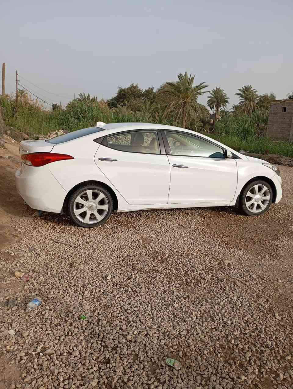 السلام عليكم البيع النتره ١٤ فول مواصفات السيارة محرك ١٨٠٠ بيه صبغ البنيد والجاملغ فقط السعر ١١٠ وبيه مجال اني مكلف بلنشر هاذ رقم صاحبه ***********
