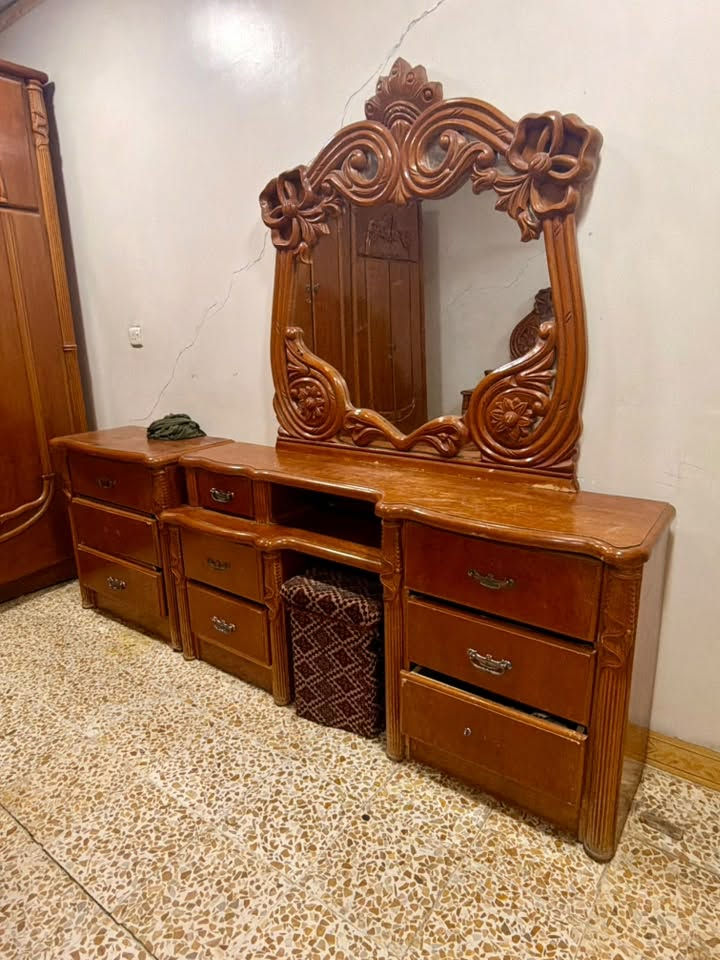 غرفه اخشاب صاج دنك زان ثقيله للبيع مبارك علياخذها شغل ثقيل
السعر 600 
للاستفسار الاتصال 
***********
***********
