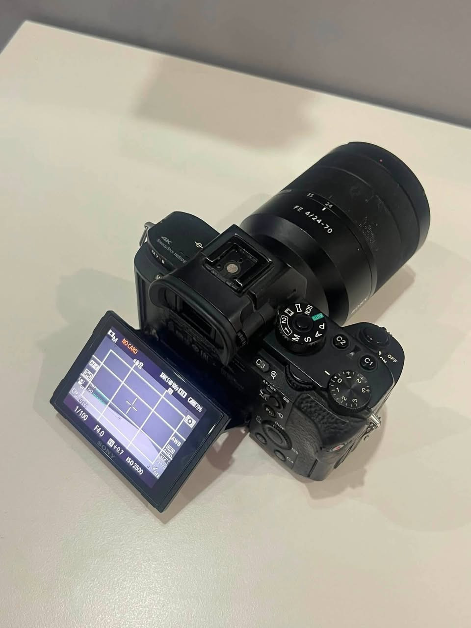 🔥 للبيع | باكج تصوير احترافي
📸 Sony A7R II
🔹 فل فريم بدقة 42.4MP
🔹 تصوير 4K
🔹 مثبت داخلي 5 محاور
🔹 تدعم مايك خارجي
🔹 شاشة متحركة

📷 عدسة 24-70mm f/2.8
✅ مناسبة للفيديو، الإعلانات، البورتريه، والتغطيات.

🎥 Ronin-S
✅ جيمبل احترافي بثبات ممتاز، جاهز للاستخدام.

📦 جميع المعدات بحالة ممتازة، استخدام شخصي وخفيف، وأغلب الاستخدام كان تصوير فيديو فقط.

💰 البيع للكاملة (الكامرة + العدسة + الرونين).

سبب البيع: التغيير إلى عدة أخرى.

📩 للاستفسار أو معرفة السعر، راسلني خاص. ***********
