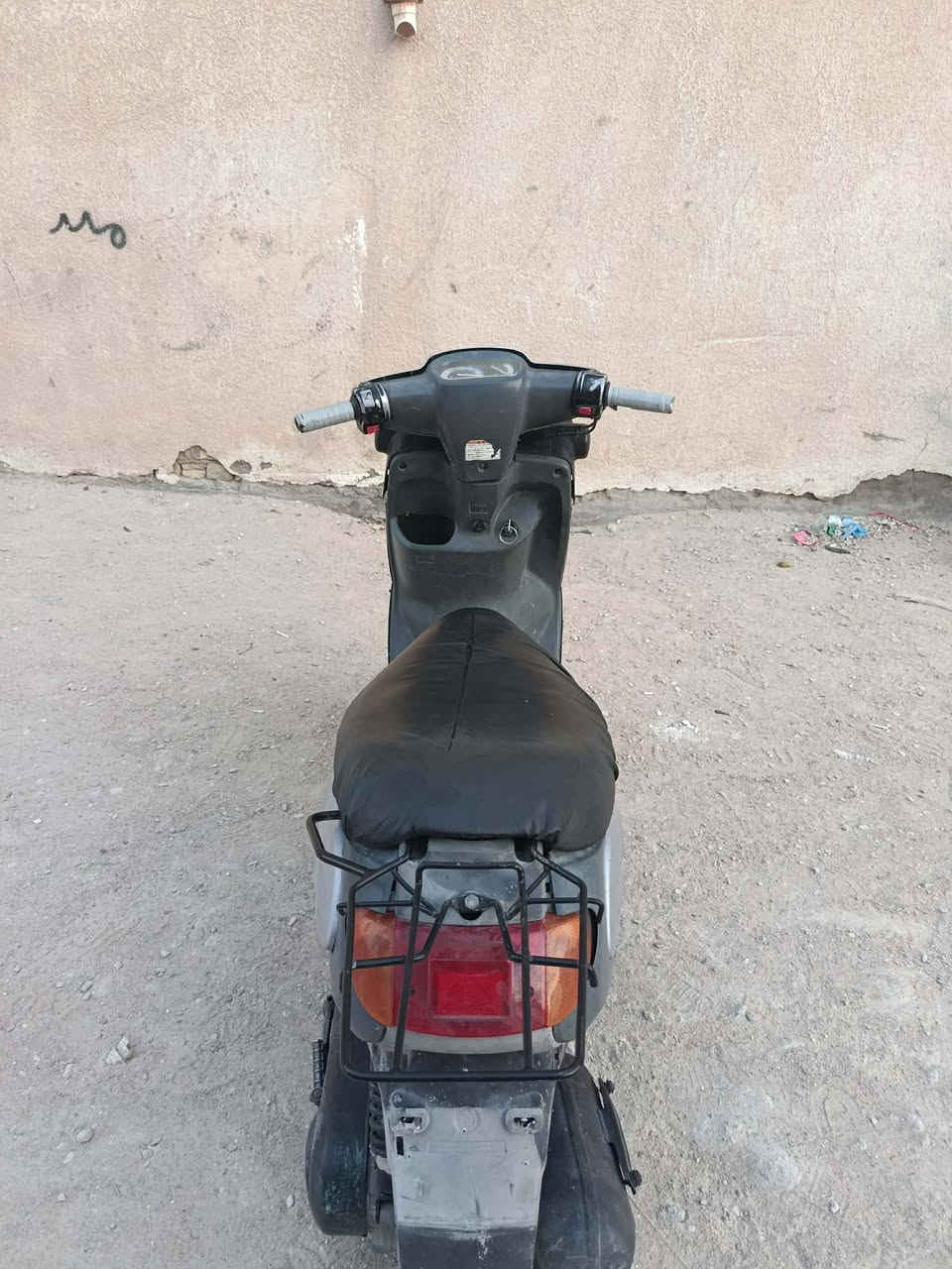 ياعلي سلام عليكم دراجه منغولي للبيع دراجه ناعمه  شاصي نضيف كلوب شغال كفرات بلاديه شلعه قويه مانقصه بس باتري الي يريده بخدمته سعره ٢٢٥ مكاني كربلاء حي نضال يم المستوصف رقمي ***********
