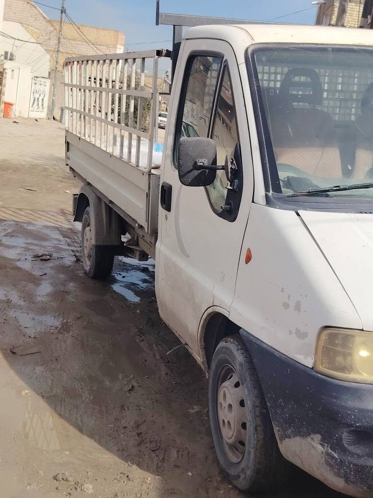 افيكو موديل ٢٠٠٠ سيارت مزاد بيه مكينه كامري للبيع *********** سعر ٣٠ وبيه مجال النجف, العراق
