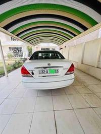نيسان • ٢٠٠٦ • مكفولة صبغ وسونار