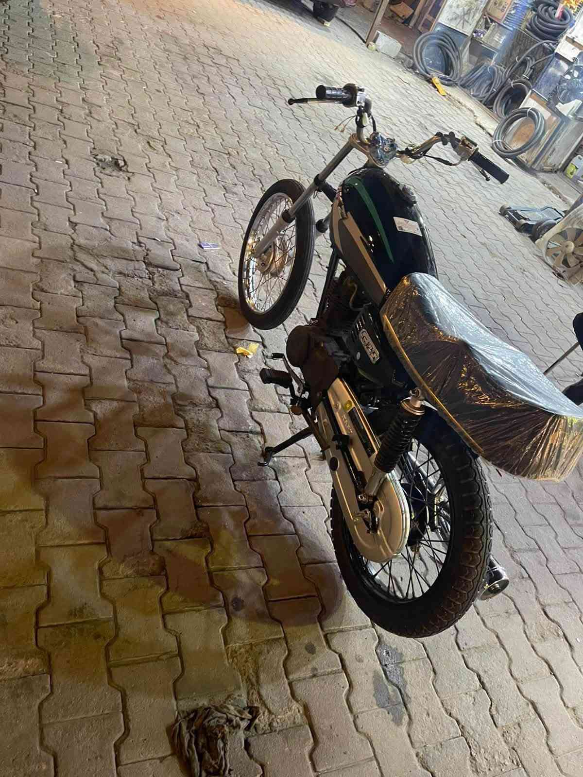 برفاز • ٢٠١٣ • اوراق اصولي