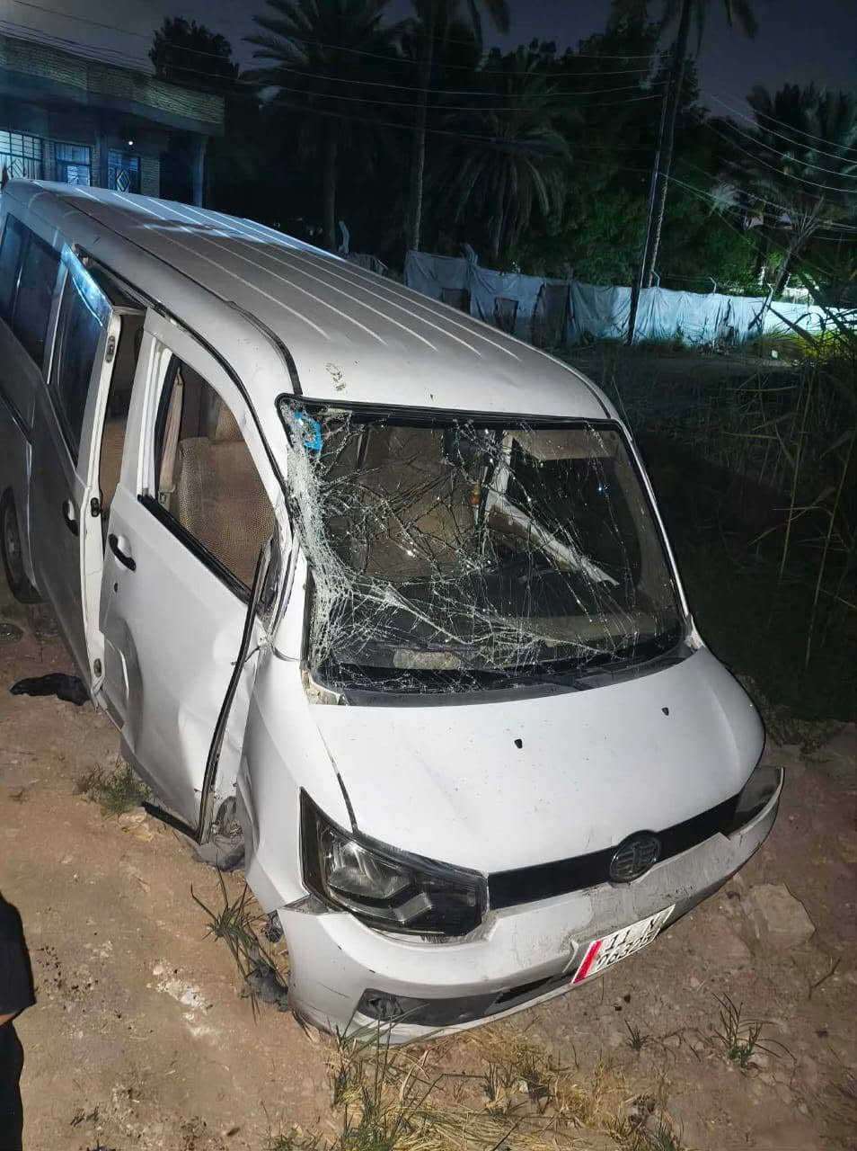 السلام عليكم  انعرظت علية هاي السيارة بيها حادث كلش قوي وراح تتفصخ الي يحتاج غراض منها يراسلني  عنواني كربلاء
