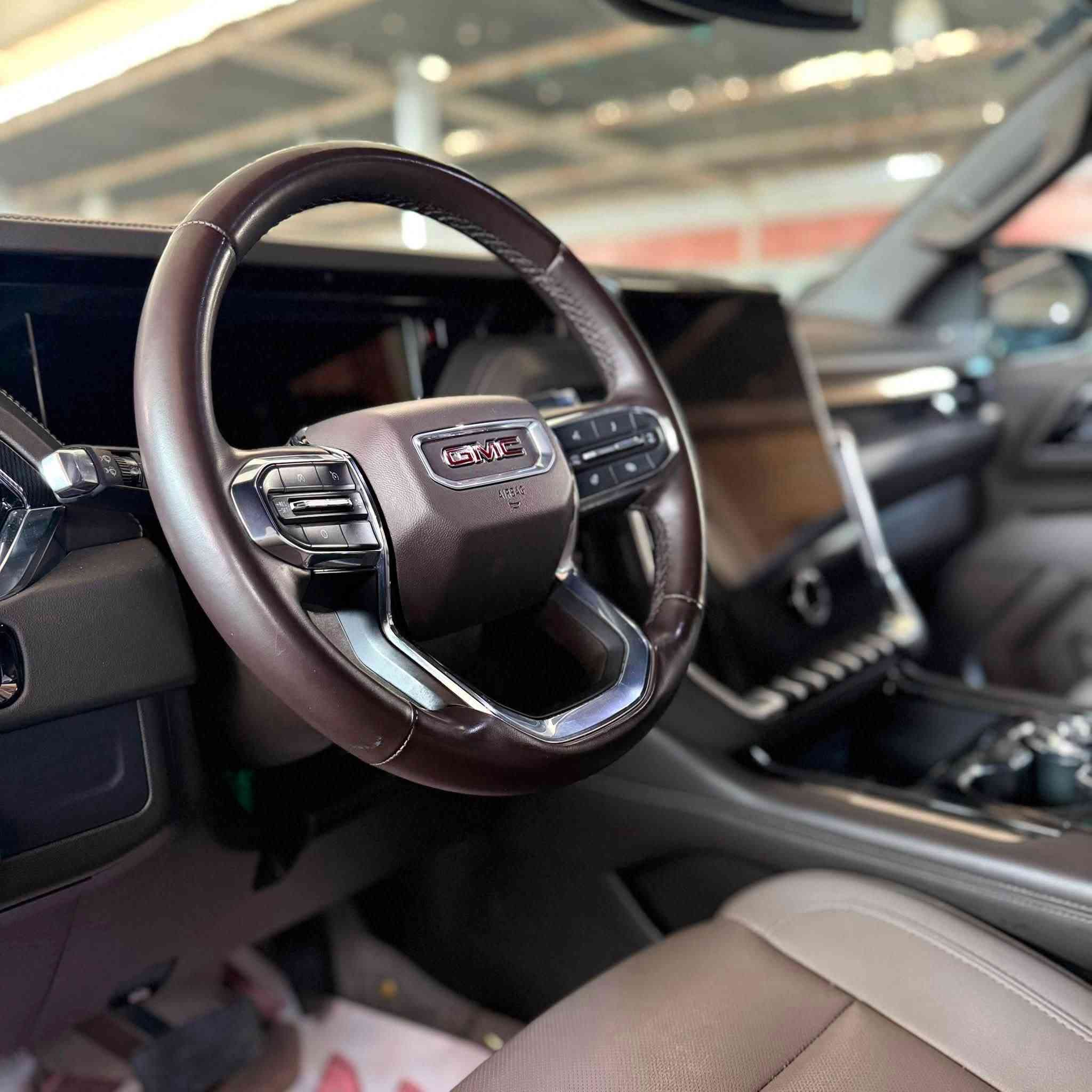 السلام عليكم 
جمسي الفيشن GMC
موديل 25 
ماشيه 22 mi
كفاله عامه من (صبغ_بارد_دبل كود_ تبديل) 
تحويل مباشر 

معرض النورين لتجاره السيارات الحديثه
بيع وشراء ومراوس
📍بغداد معارض النهضه الفرع الاول المعرض الاول 
***********
