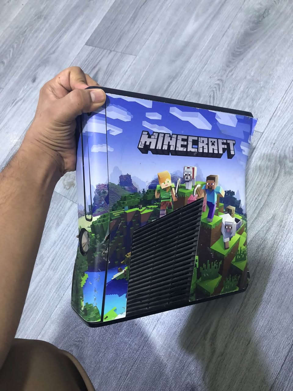 اكس بوكس 360 نفول نضافه كامل ملحقات بس نقصه محوله سعرها 15 بي 25 لعبه كلهن قويات جوستك 2 الصليات ول سعر 90 مكاني بصره كرمت علي ابصخير رقمي ***********
