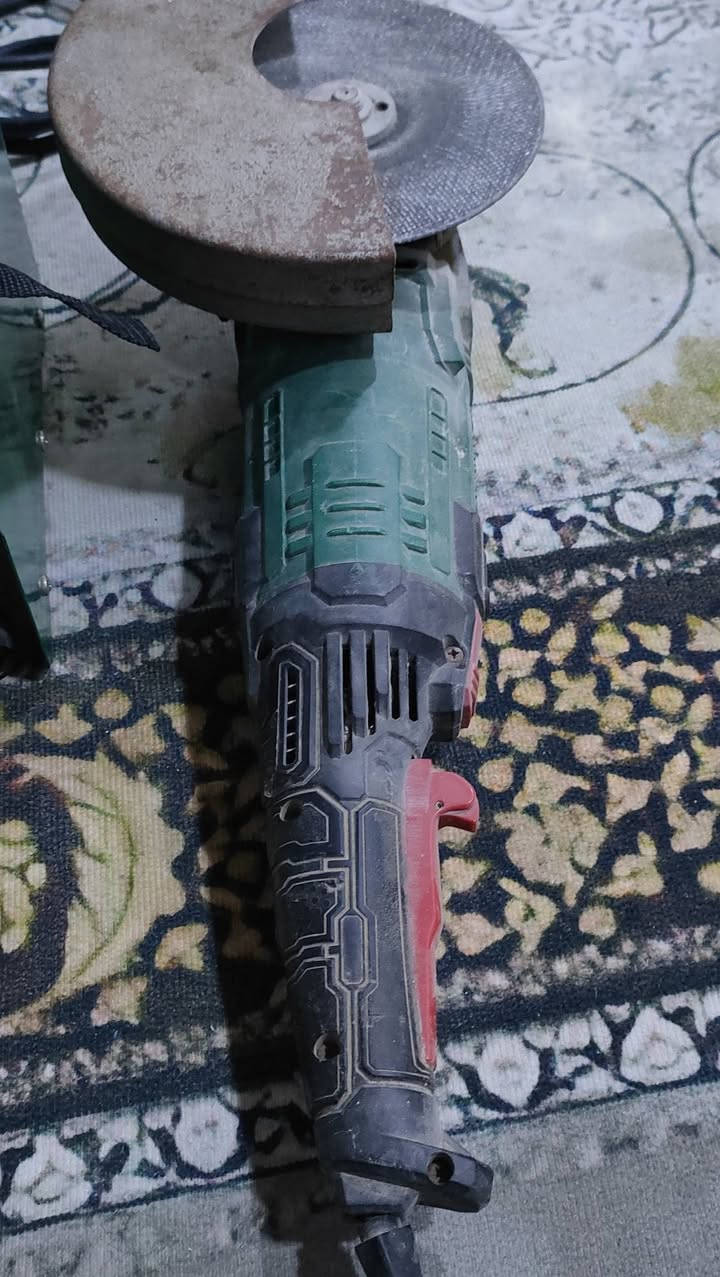 عده للبيع المكان البصره شط العر)***********)
