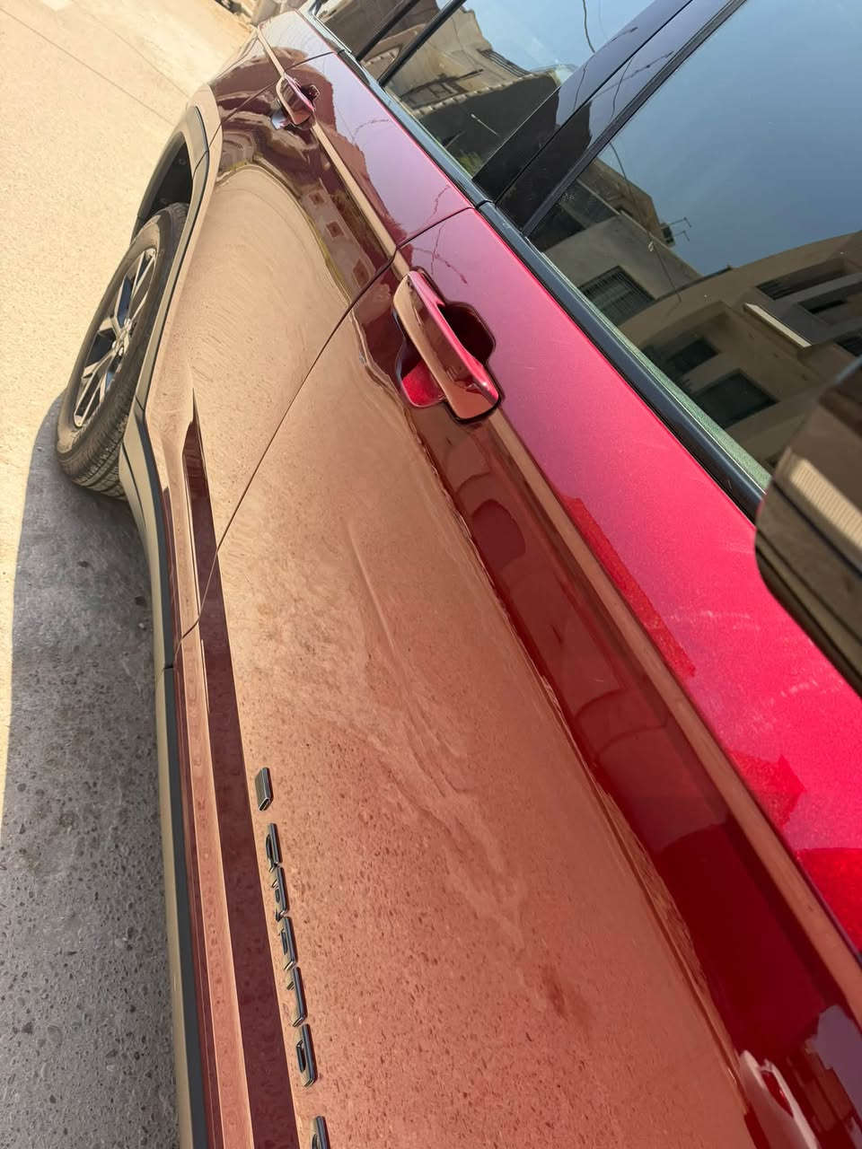 السلام عليكم
جيب كراند شيروكي التيدو بلاك 2025

المحرك : . V6. 3.6L

سيارة وارد امريكي 

حادث كما موضح بلصور ( بدون ايرباك )  

ومن خلال الشحن طخة باب الصدر ع كد شبر 

المواصفات

فتحة سقف

كشنات جلد+شاموة

كشنات امامية تدفئة 

ستيرن تدفئة

كشن السائق كهربائي

شاشة 10.1انج

الصندوك كهربائي 

سياقة ذاتية 

نقطة عمياء

تشغيل عن بعد 

ترحيب عند الاقتراب 

نضام كاربلي 

وباقي مواصفات جيب المعروفة 

السعر 32.500$

سيارة…..للــبيع فقــط ‼️⚠️

العنوان الدورة حي دجلة 

***********

