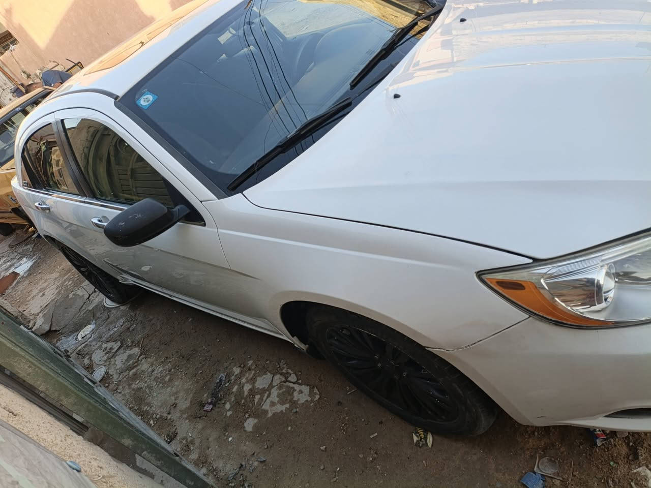 السلام عليكم سي200 موديل 11  للبيع 68ورقه وبيهه مجال بسيط مستعجل ع البيعه *********** الشراي هذا رقم تلفوني
