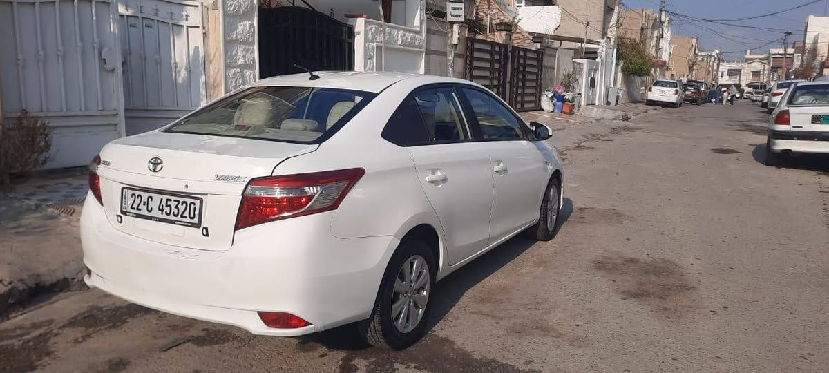 یارس ٢٠١٥ 
٤ دەرگا بۆیاخ بی ژۆرؽ
پێش و پشت کەپس 
سەنەوی تاوەکو ٢٠٣٠ بەناو خۆمە
گؽڕ مەکینە تەبرید بەشەرت

٢٠٣ هەزار کیلۆمەتر ڕۆیشتووە مەکینە بچوک

*********** أربيل, العراق
