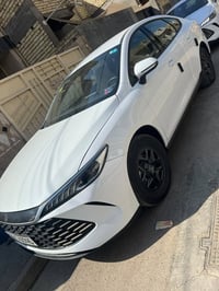عندي كن بلاس سعرها 19500 وبيها مجال قليل  وبيها جه اليمنه بخشم البنيد ...